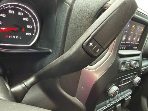 Used 2022 Chevrolet Silverado 2500 Custom w/ Custom Value Package image 23