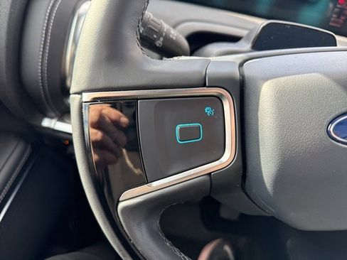 Used 2025 Ford Expedition Platinum w/ Driver's Package image 42