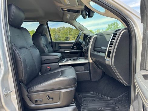 Used 2015 RAM 1500 Laramie w/ Convenience Group AWD/4WD image 18