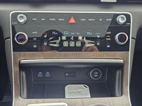 New 2026 Genesis GV80 3.5T Prestige image 16