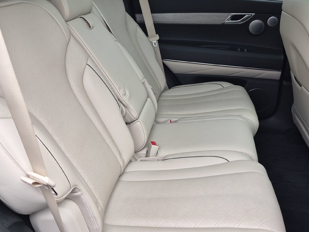 Used 2025 Genesis GV80 3.5T Advanced AWD/4WD image 30