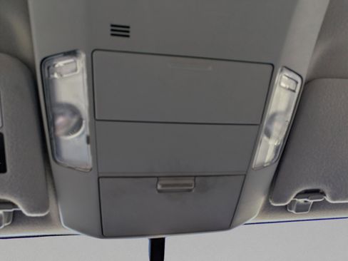 Used 2013 Toyota Tundra Limited image 26