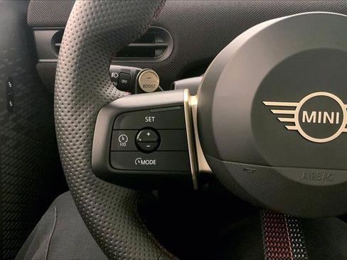 Used 2025 MINI Cooper S image 18