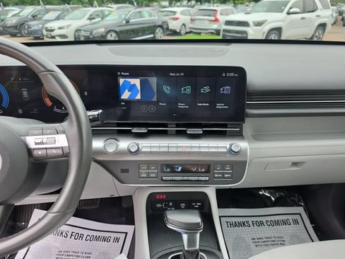 Used 2024 Hyundai Kona SEL FWD image 16