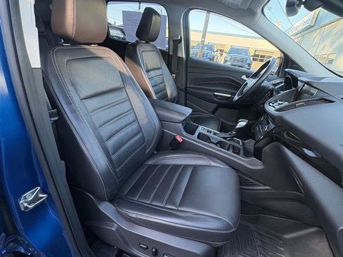 Used 2019 Ford Escape Titanium AWD/4WD image 15