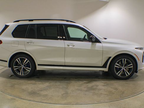 Used 2026 BMW X7 M60i AWD/4WD image 4