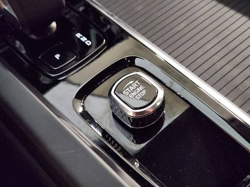Certified 2025 Volvo S60 B5 Core FWD image 21