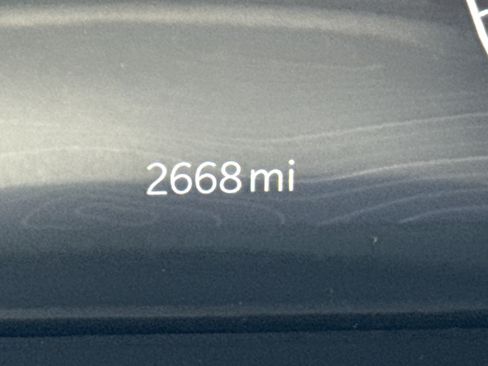 Used 2025 Jeep Grand Cherokee Laredo X image 21