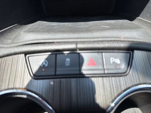 Used 2023 GMC Acadia SLT AWD/4WD image 24