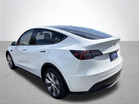 Used 2023 Tesla Model Y Long Range AWD/4WD image 9