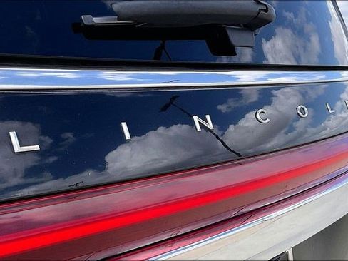 Used 2024 Lincoln Navigator Reserve image 8