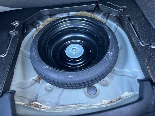 Used 2010 MAZDA MAZDA3 i Touring FWD image 25