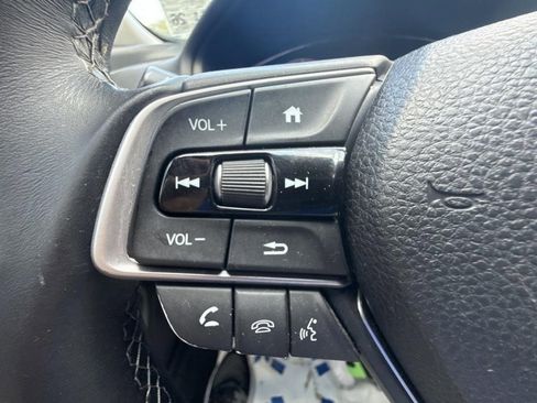 Used 2018 Honda Accord Touring image 25