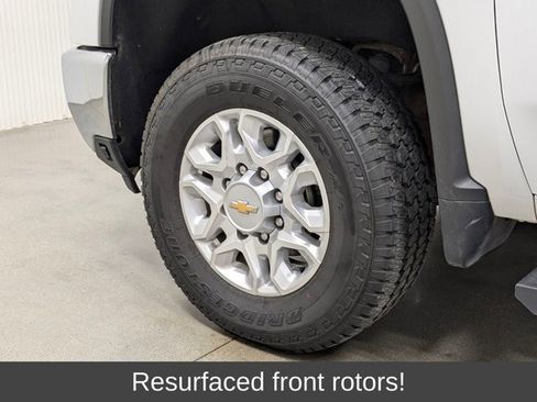 Used 2024 Chevrolet Silverado 2500 LTZ AWD/4WD image 2