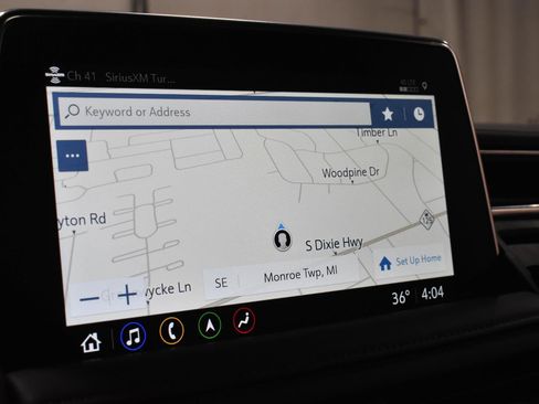 Used 2021 Chevrolet Suburban LT w/ Rear Media and Nav Package image 20