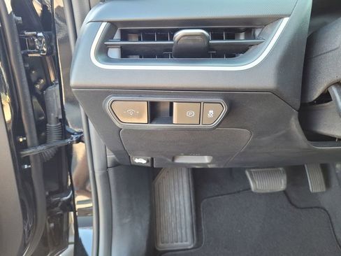 Used 2025 Kia K4 FWD image 22