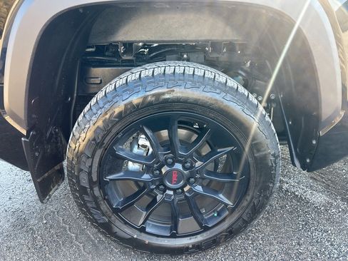 Used 2024 Toyota Tundra Limited image 5