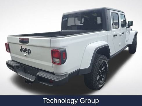 Used 2023 Jeep Gladiator Sport image 4