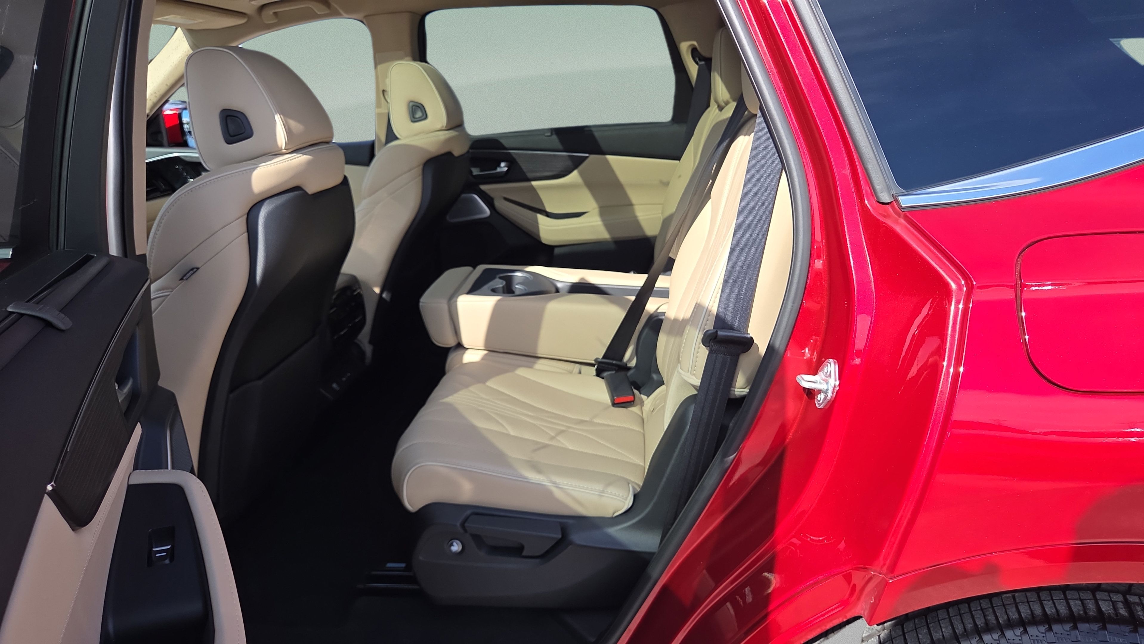 Certified 2025 Acura MDX w/ Advance Package AWD/4WD image 11