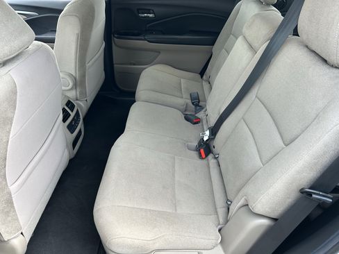 Used 2021 Honda Pilot EX image 15