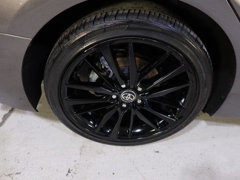 Used 2023 Toyota Camry XSE w/ Navigation Package image 40