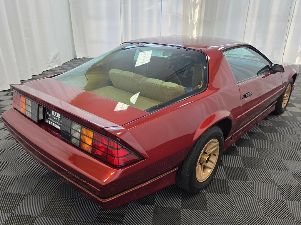 Used 1988 Chevrolet Camaro IROC-Z RWD image 12
