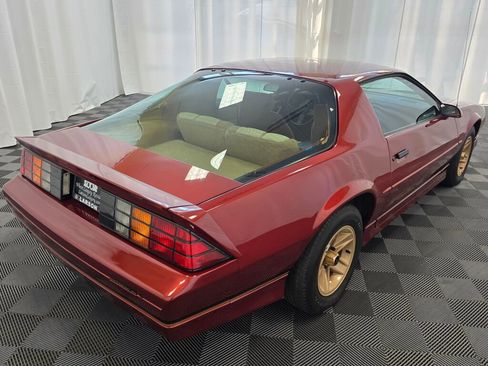 Used 1988 Chevrolet Camaro IROC-Z image 12