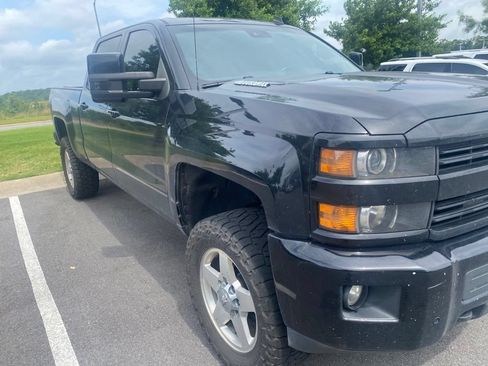 Used 2015 Chevrolet Silverado 2500 LTZ AWD/4WD image 5