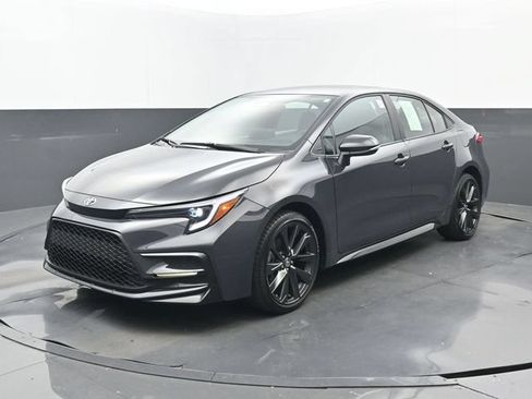 Used 2026 Toyota Corolla SE w/ SE Package FWD image 21