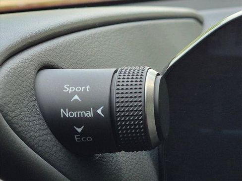 Used 2025 Lexus ES 350 w/ Premium Package FWD image 15