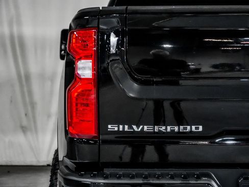 Used 2024 Chevrolet Silverado 2500 Custom w/ Custom Value Package AWD/4WD image 40