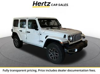 Used 2025 Jeep Wrangler Unlimited Sahara AWD/4WD video 1