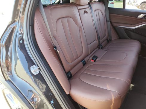 Used 2022 BMW X5 xDrive40i w/ Parking Assistance Package image 24