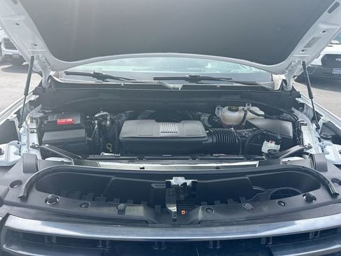 Used 2023 GMC Yukon XL AT4 image 34