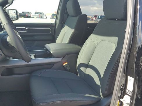 New 2026 RAM 1500 4x4 Crew Cab image 18