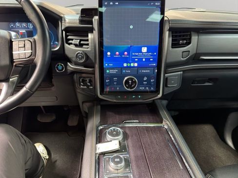 Used 2023 Ford Expedition Platinum AWD/4WD image 13