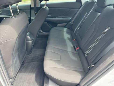 Used 2024 Hyundai Elantra SEL w/ Convenience Package image 20