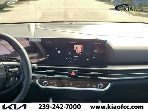 New 2026 Kia Sportage SX FWD image 18