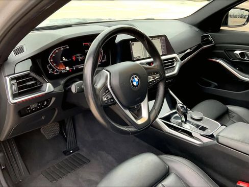 Used 2019 BMW 330i Sedan w/ Premium Package image 17