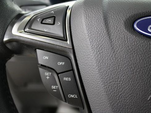 Used 2024 Ford Edge Titanium image 39