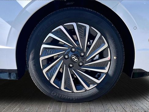 New 2026 Hyundai Sonata Limited FWD image 13