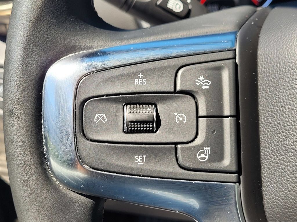 Used 2024 Chevrolet Blazer Premier FWD image 25