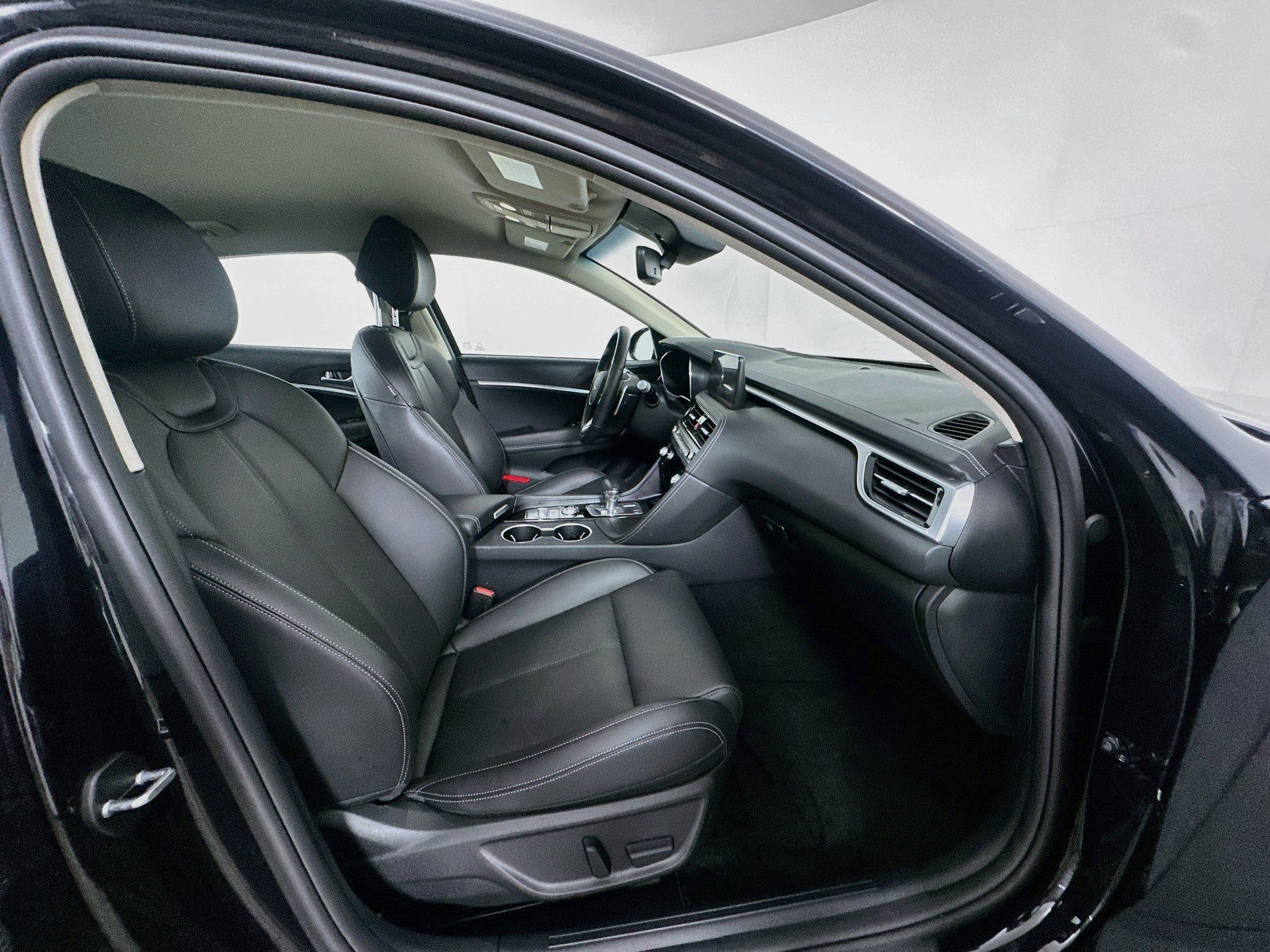 Used 2026 Genesis G70 2.5T RWD image 30