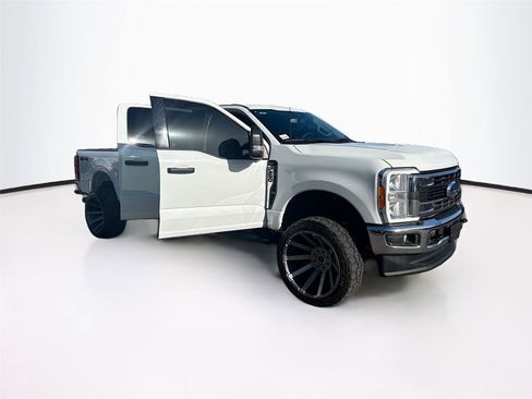 Used 2023 Ford F250 XLT AWD/4WD image 31