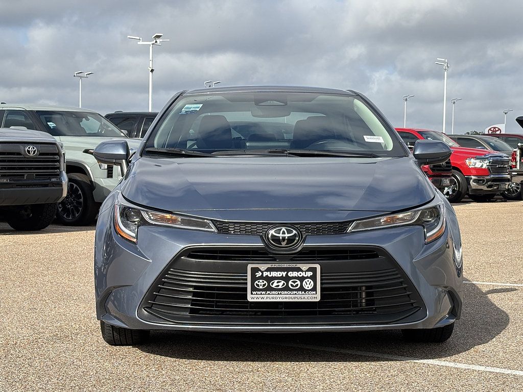 Used 2025 Toyota Corolla LE FWD image 3