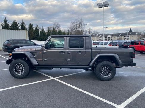 New 2026 Jeep Gladiator Mojave image 4