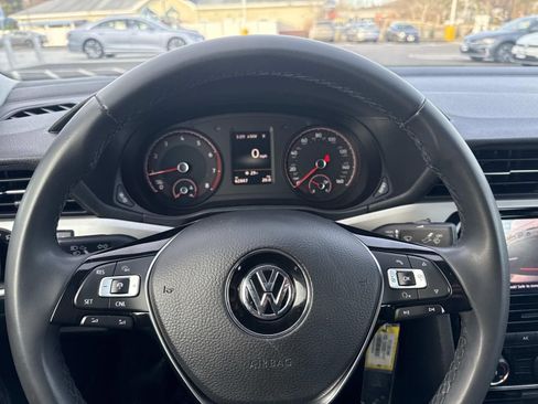 Certified 2021 Volkswagen Passat 2.0T S image 24