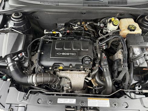 Used 2015 Chevrolet Cruze LT image 20
