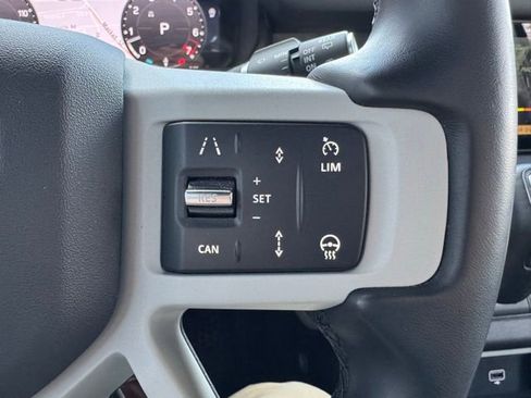 Used 2024 Land Rover Defender 110 X-Dynamic SE image 19