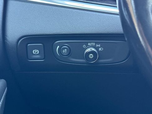 Used 2021 Buick Enclave Avenir w/ Avenir Technology Package FWD image 31